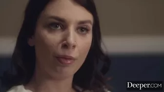 Бизнесмен занимается безудержным аналом с подчиненной на работе