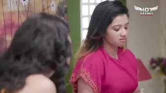 Индийская красотка изменяет парню и трахается с другим